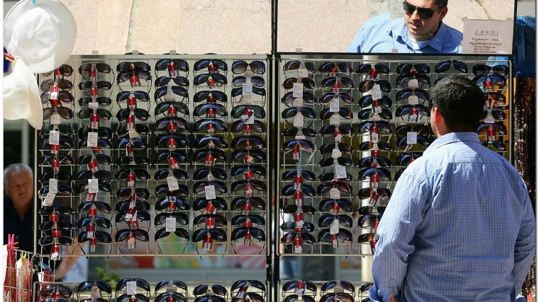 Jeftine sunčane naočale o&scaron;tećuju vid