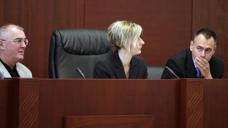 Suđenje odgođeno zbog rupa u glavi