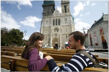 Crkva traži da država pomogne mladima