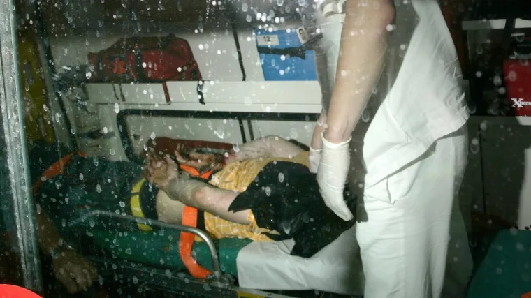 Htio prerezati žile nasred ulice