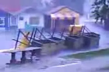 Olujni vjetar porušio štandove na tržnici