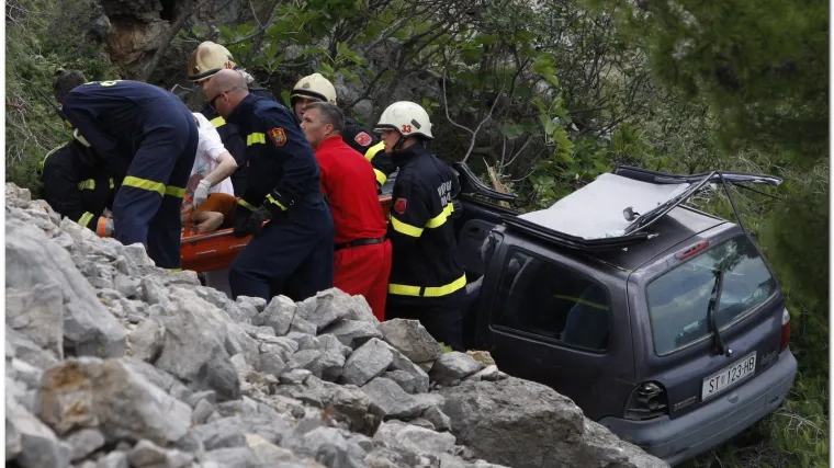 Cijelu noć u provaliji čekala pomoć