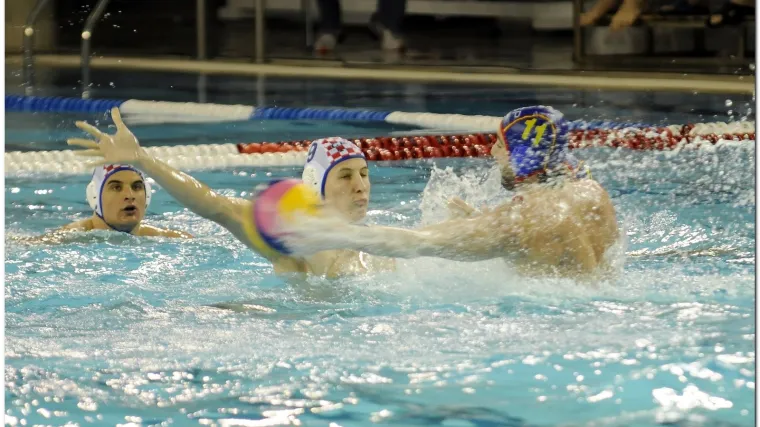 Barakude potopile Srbe