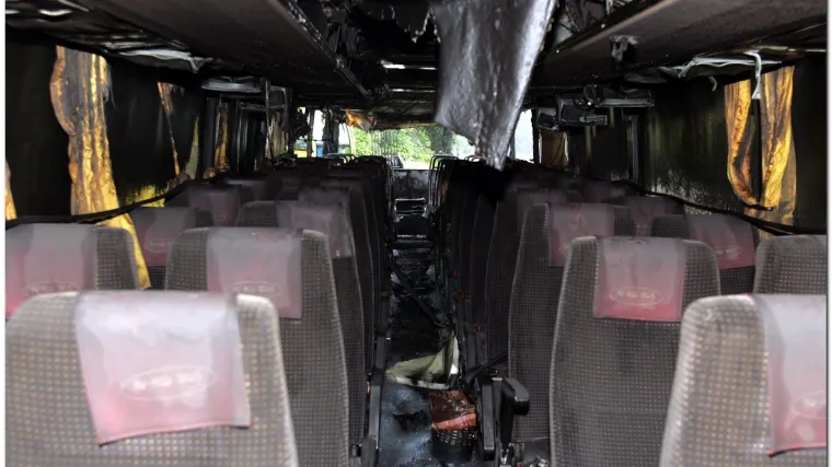 Vozač busa zaspao i sletio s ceste?