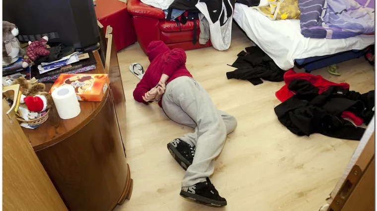 Sisak: Djevojka ozlijeđena u pretresu kuće