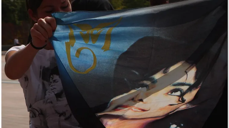 I Bahreinski &scaron;eik tuguje za Kraljem popa