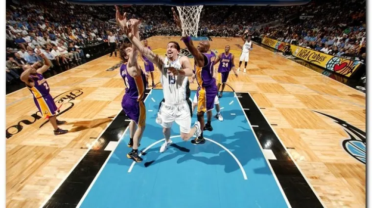 Turkoglu između Portlanda i Toronta