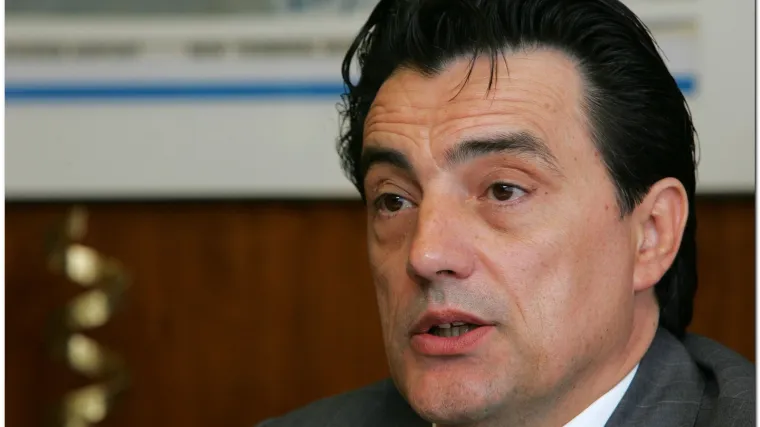 Sto tisuća na mjesec za vođenje Zračne luke