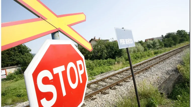 U vlaku &scaron;vercali 2.000 kutija cigareta