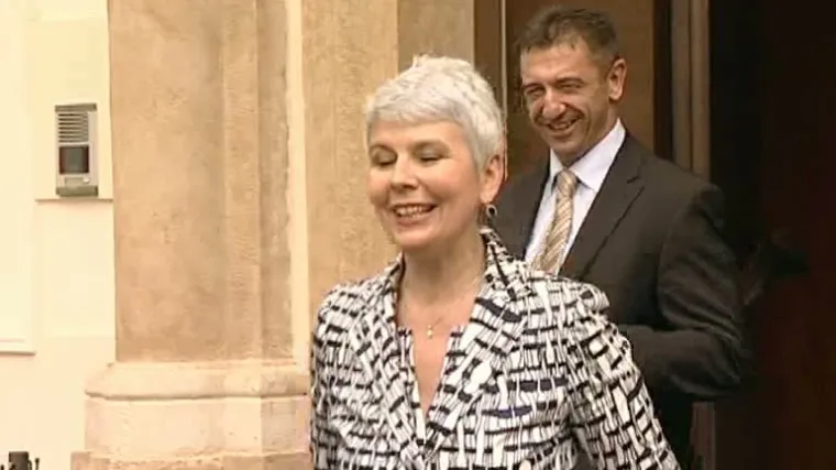 Plaće manje 6%, bez božićnica i regresa