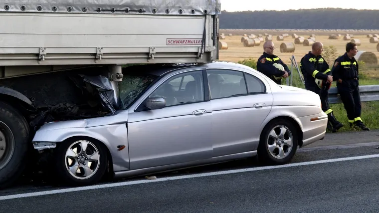 Nakon sudara trčao po autoputu i poginuo