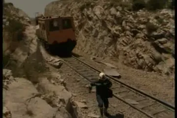 Lokomotiva skoro ubila spasioce