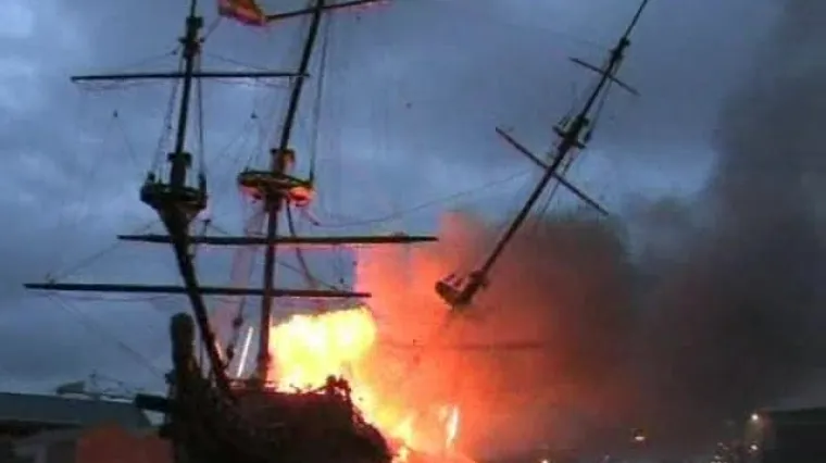 Vatra progutala brod