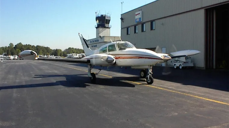 Avion poletio bez pilota