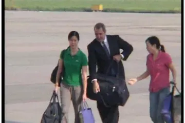 Clinton spasio novinarke