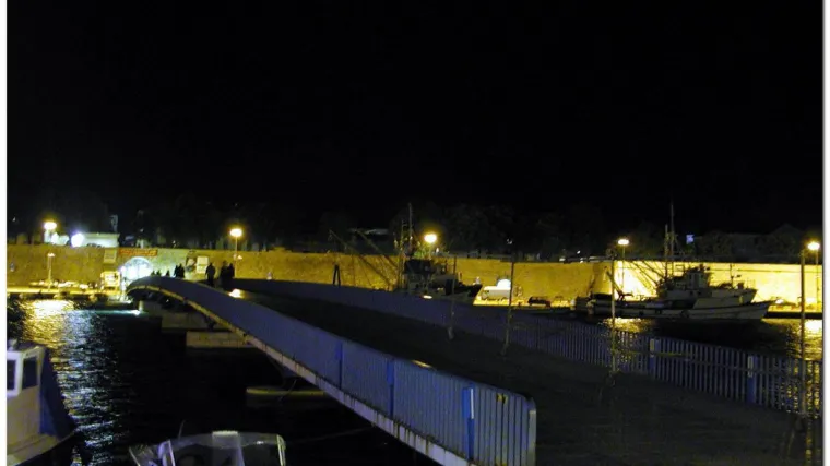 Francuskinju u samoubojstvu spriječili policajci