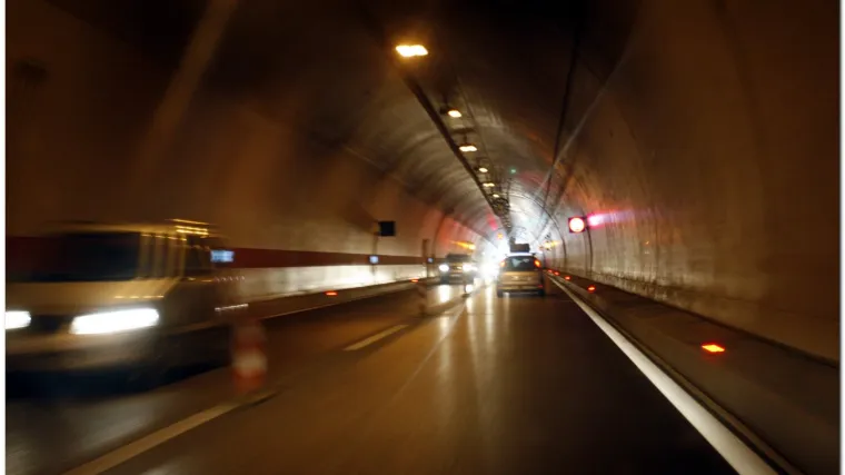 U tunelu četiri sudara u samo nekoliko minuta