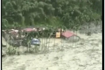 Razorni tajfun pogodio i Kinu