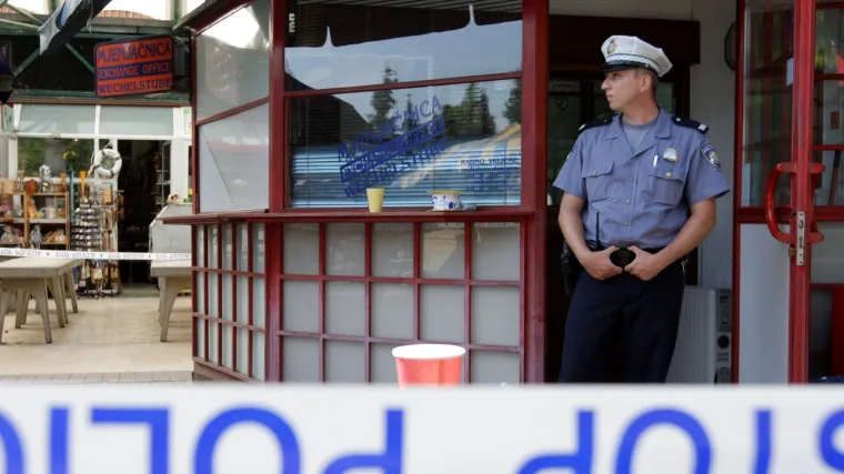 Pljačka&scaron; upucao vlasnika mjenjačnice