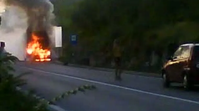 Gorio autobus s 30 putnika