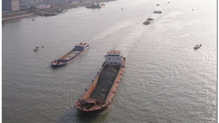 8 tisuća brodova zakrčilo rijeku Jangce