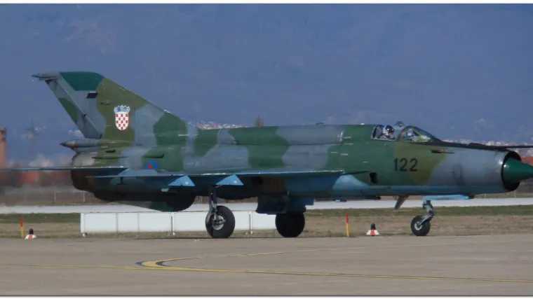 MIG-21 probio zvučni zid i izazvao paniku
