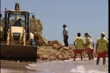 Stijene zatrpale kupače