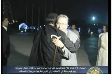 Srdačan susret Gadafija i al-Megrahija