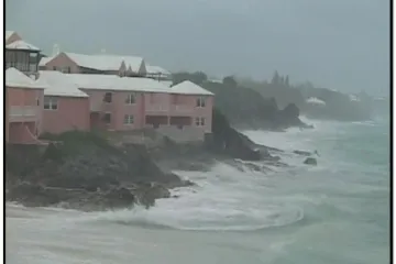 Uragan Bill stiže na Bermudsko otočje