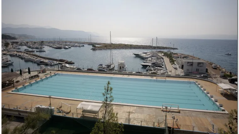 Split: Skočila u bazen i utopila se