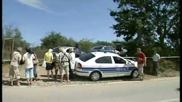 Pula: Pored ceste se izboli noževima