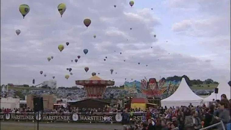 Baloni zaklonili pogled na nebo