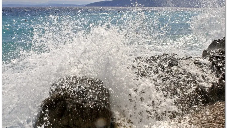 Austrijanca i petero djece otpuhala bura