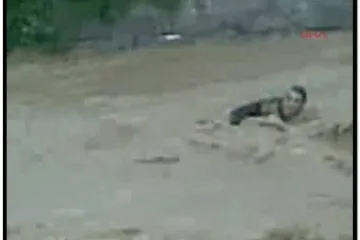 Utapanje na ulicama Istanbula