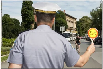 'Jadranka, obuci nas, nemamo odore!'