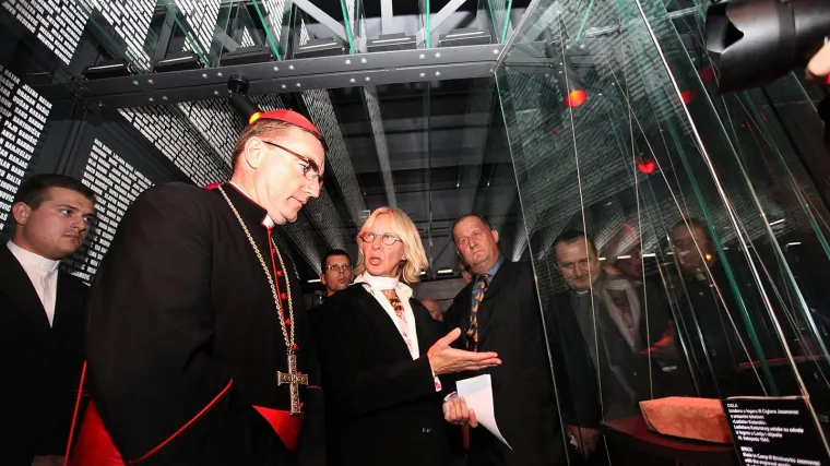 Bozanić moli za žrtve Jasenovca, ali...