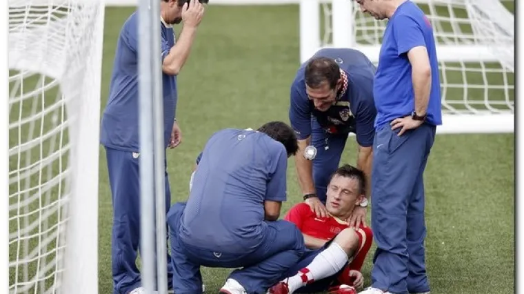 Ozlijeđenog Olića mijenja Mate Bilić