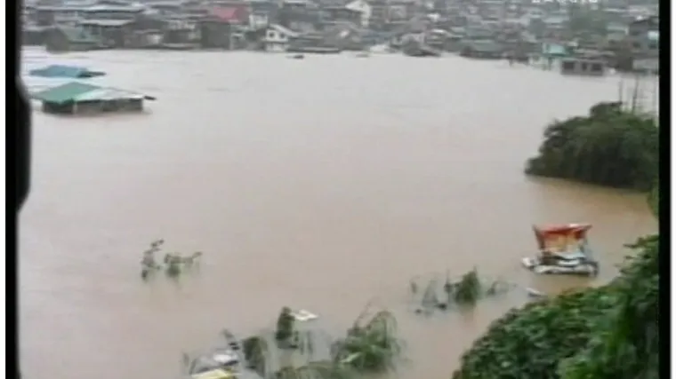 Odronjena brda zatrpala nekoliko sela