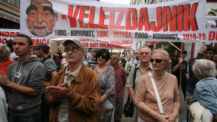 &Scaron;vicarci, ispričajte se Thompsonu