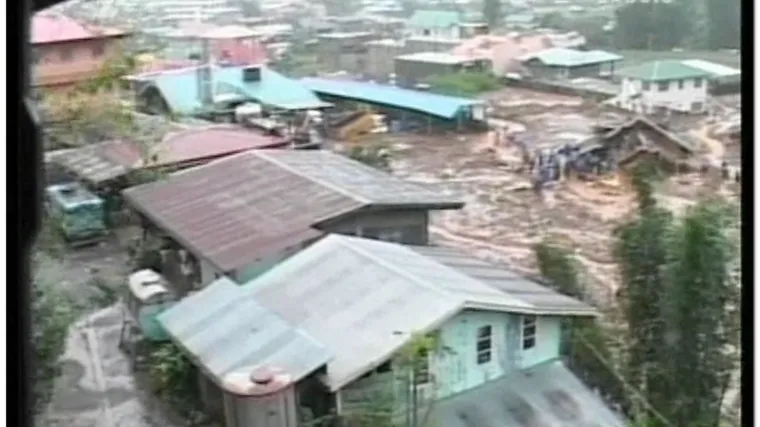 Na Filipinima tisuću mrtvih u nevremenu
