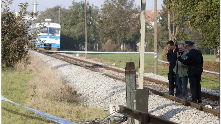 Preminuo mladić koji je podletio pod vlak