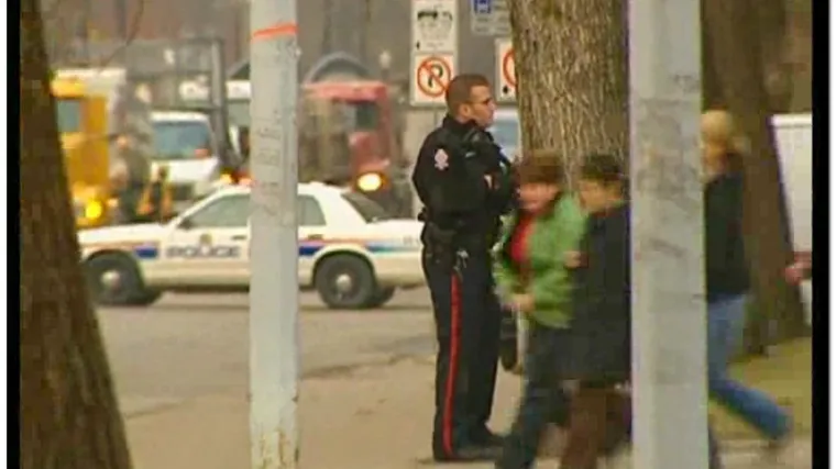 Otmičar nakon deset sati oslobodio taoce