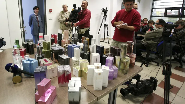 Na Bajakovu "pao" &scaron;leper pun parfema