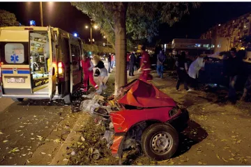 Djevojka poginula u prepolovljenoj Hondi