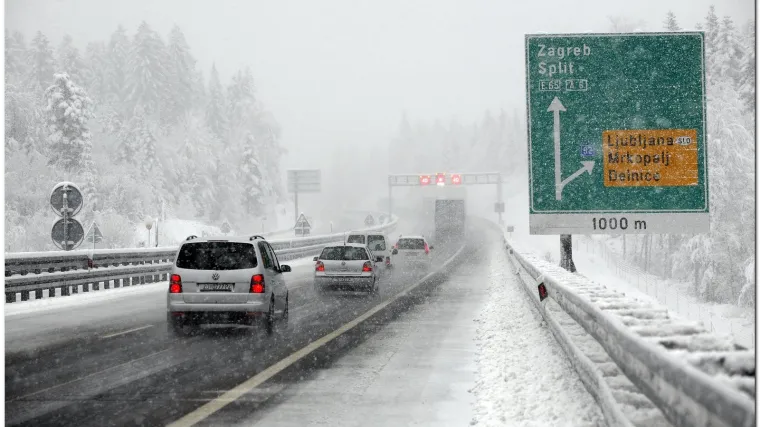 U Lici i Gorskom Kotaru obavezna zimska oprema