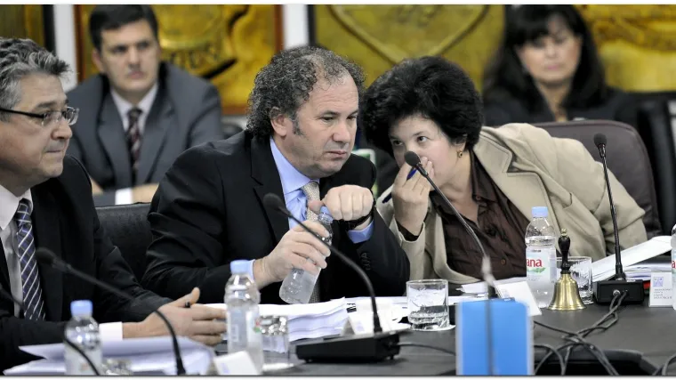 Kerumova sestra dovodi vijećnike u red