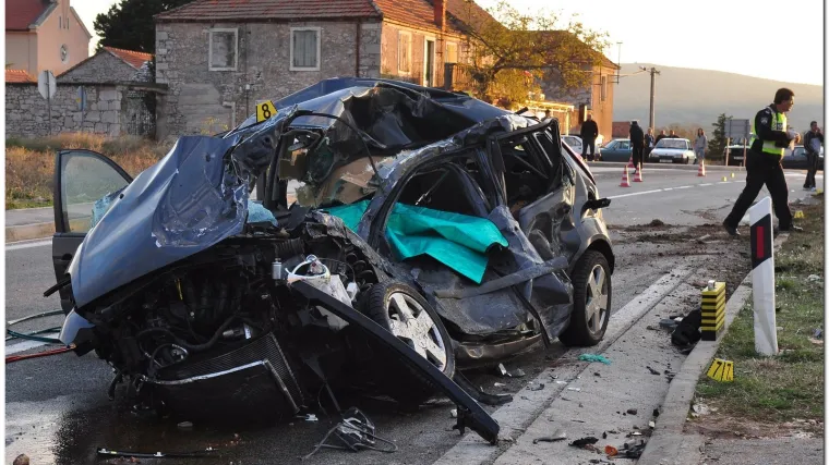 Troje poginulih u teškim nesrećama