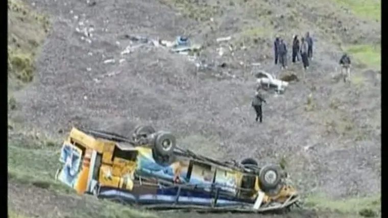 Autobus s agronomima sletio u provaliju