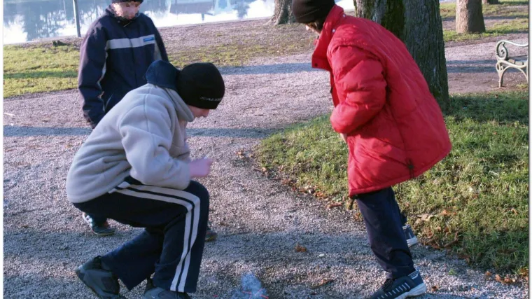 Dječaku petarda raznijela prste