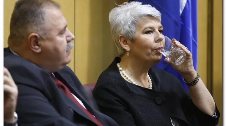 Kosor: Ina do kraja godine vraća dug